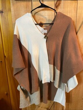 Poof Apparel Colorblock Button-Front Poncho Sweater - Brown & Cream